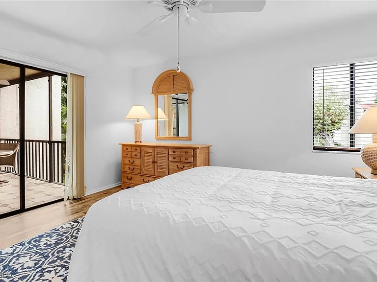 4396 Bowsprit Ct #2E — Photo 24