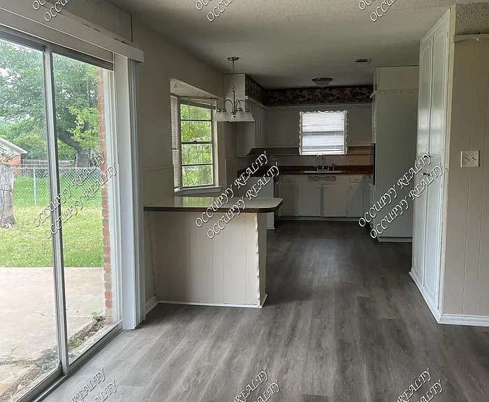 361 Heirloom Dr — Photo 5