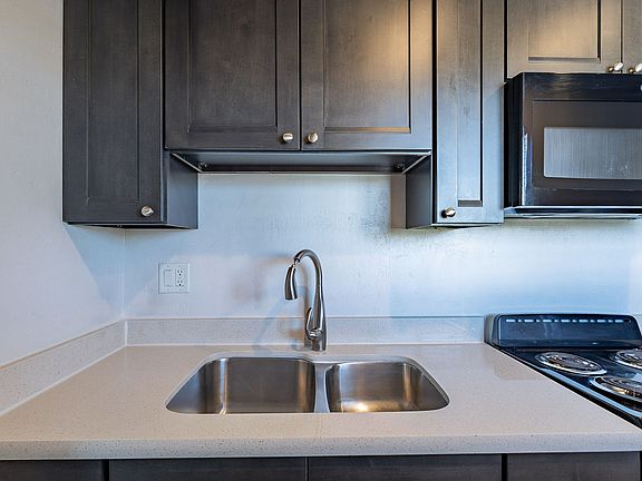 5th image of 1309 N Park Ave #47