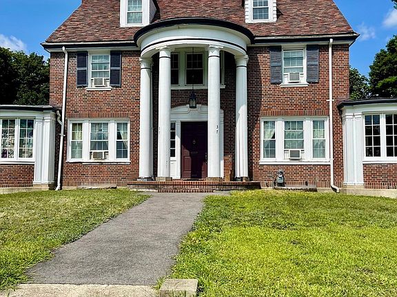 2nd image of 37 Harrison St