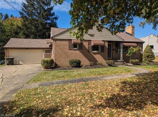 32 Orchard Dr, Poland, OH 44514