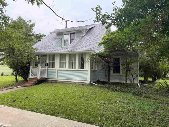1110 S 5th St, Fairfield, IA 52556