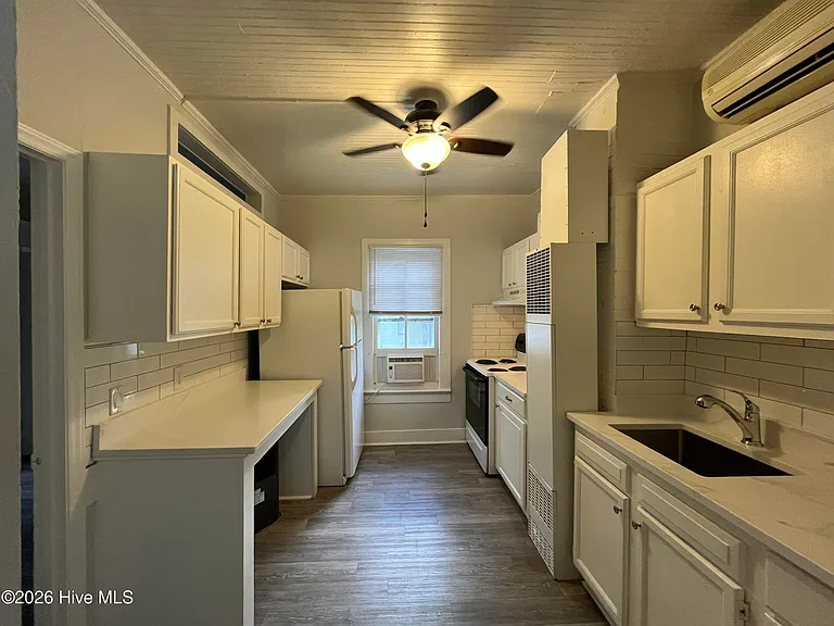 310 N Bennett St #3 — Photo 6