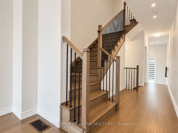 3rd image of 152 Greer St