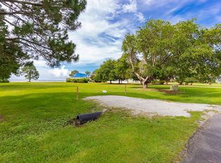 6024 Dolphin Rd, Oriental, NC 28571