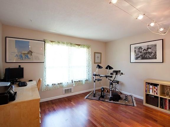 4th image of 4415 145th Ave NE APT H4