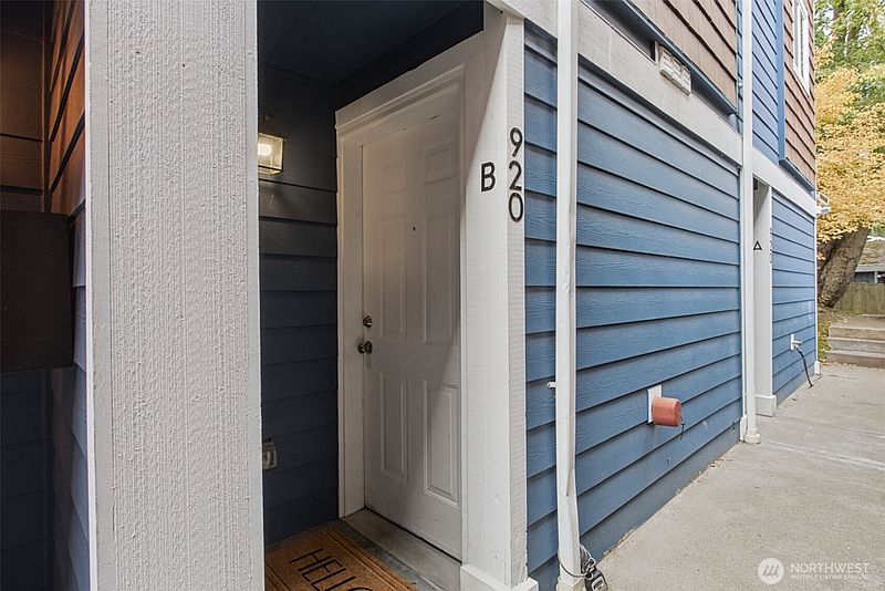 3rd image of 920 SW Holden Street #B
