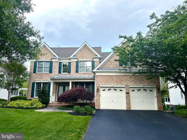 15137 Golf View Dr, Haymarket, VA 20169