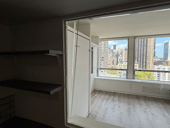 5th image of 300 E 33rd St APT 19E