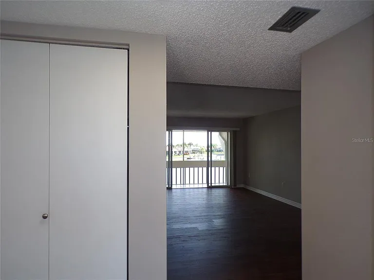 1080 Bal Harbor Blvd #4D — Photo 26
