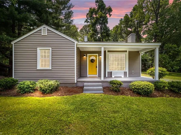 107 Sunset Dr, Elon, NC 27244