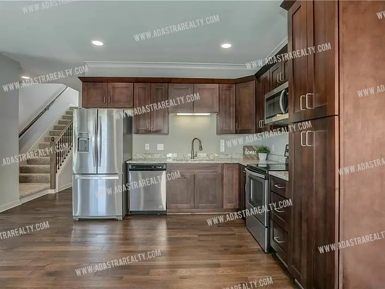 15852 Valley View Dr — Photo 16