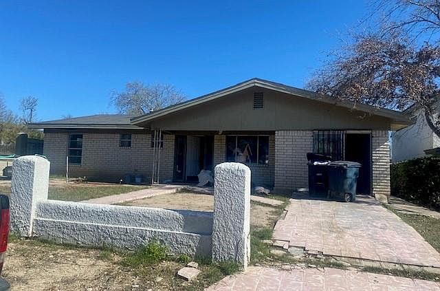 1st image of 1212 Glen Haven Dr