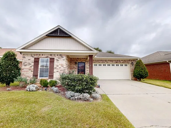 104 Brattleboro Ct, Dothan, AL 36301
