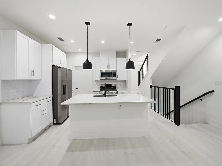 7207 Mohawk Dr #106 — Photo 4