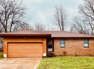 3335 W Highland St, Springfield, MO 65807