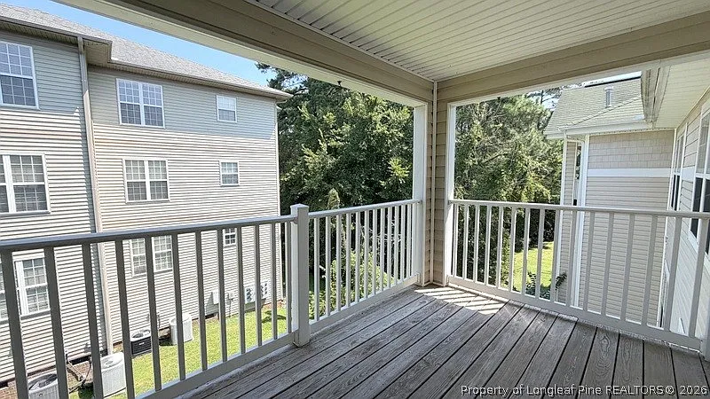3 bed, 2.0 bath, 1451 sqft, $1,395 — Photo 2