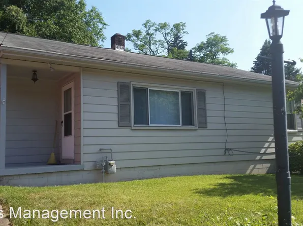 5 Crooked Run Rd, North Versailles, PA 15137