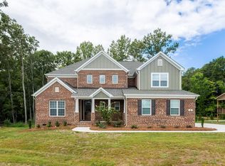 5 Hulme Ct, Greensboro, NC 27455