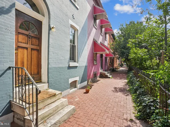 2223 Madison Sq, Philadelphia, PA 19146