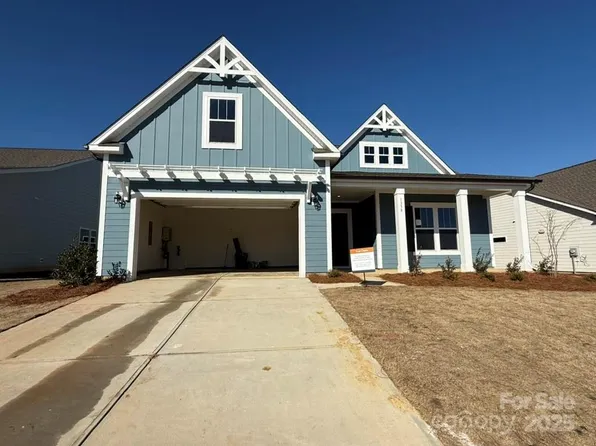 1358 Links Crossing Dr, Monroe, NC 28112