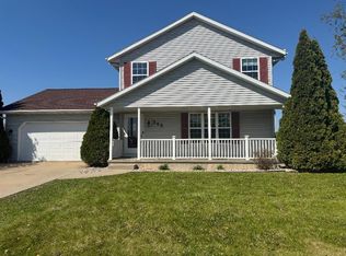 348 Desplaine Rd, De Pere, WI 54115