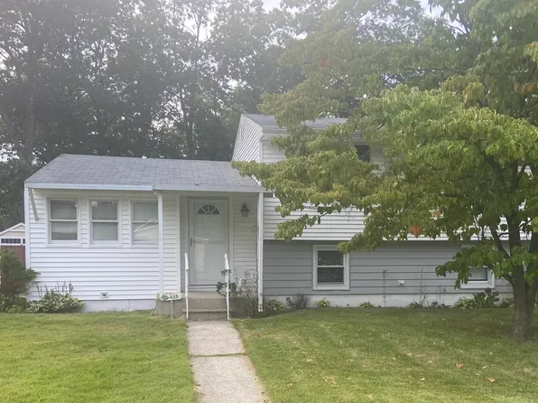 311 S Willow Ave, Galloway, NJ 08205