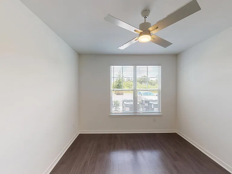 Essex Luxe Apartments — Photo 119