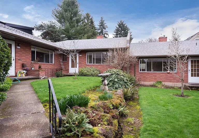 6202 E Burnside St — Photo 10