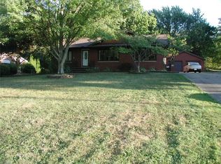 1222 Steve Dr, Akron, OH 44319
