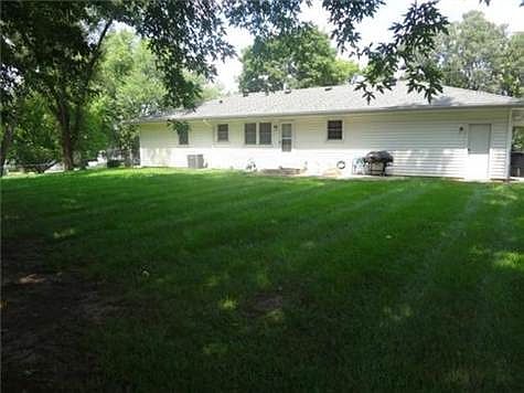 5th image of 7823 Alma St