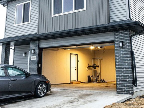 2nd image of 6040 Kodiak Ln