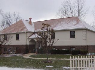 121 Cumberland Dr, Rochester, IL 62563