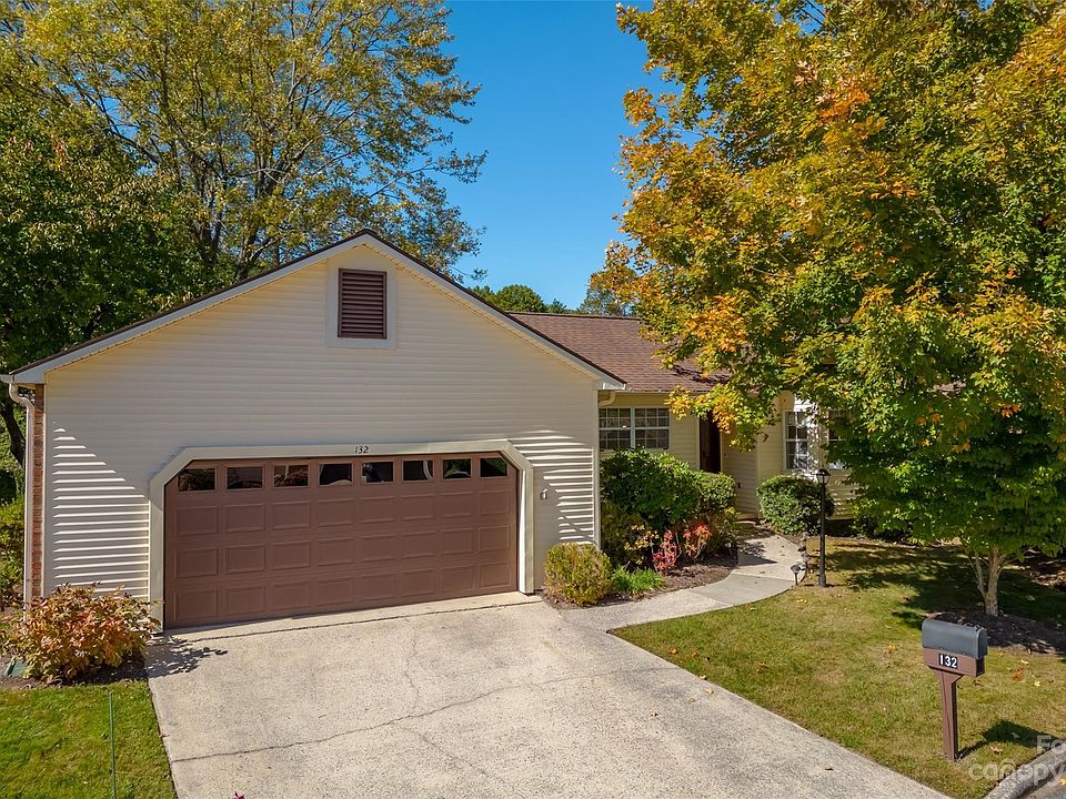 1st image of 132 Exeter Ct