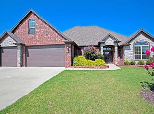 4831 N Brandywine Dr, Fayetteville, AR 72764