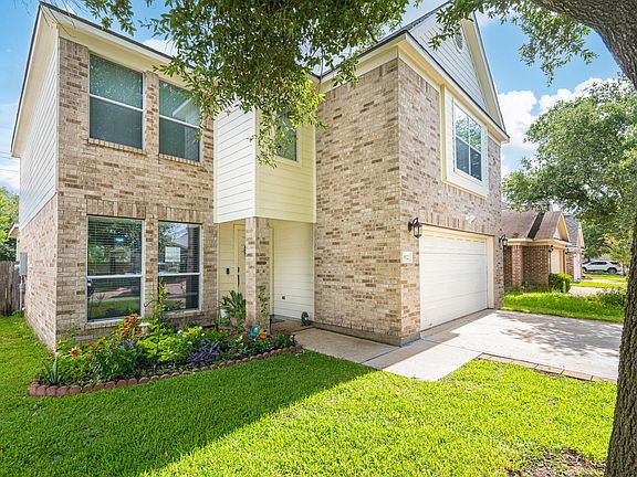 2nd image of 19522 Narcissus Brook Ln