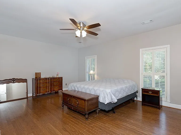 7 Bridgecreek Ct — Photo 48