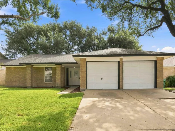 9002 Enchanted Forest Dr, Houston, TX 77088