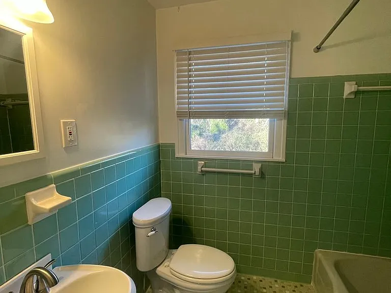 165 Conrad Dr — Photo 8