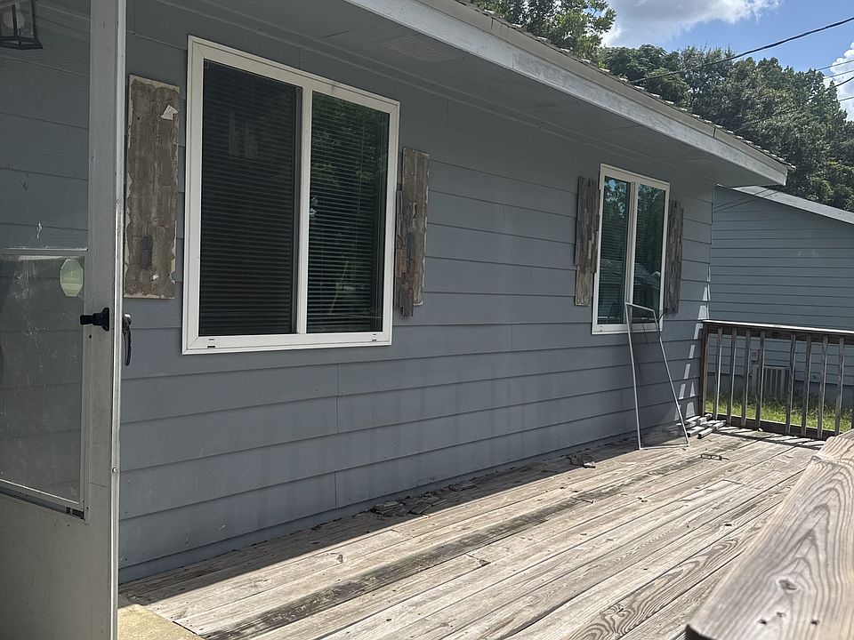 1st image of 4125 Sandfort Rd #J