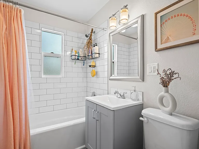 3240 Oneida St — Photo 16