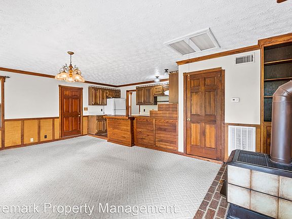 4th image of 1544 Liberty Ln