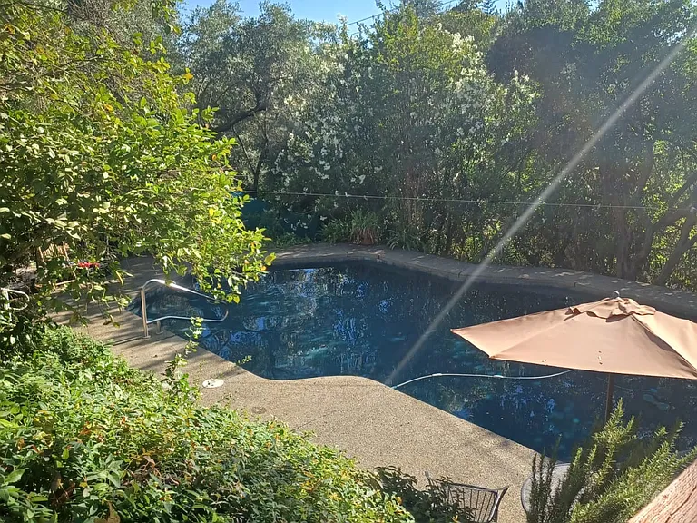 3930 Orangewood Dr — Photo 2