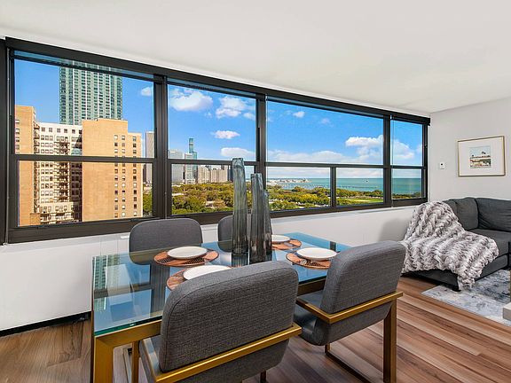 2nd image of 1130 S Michigan Ave APT 1002