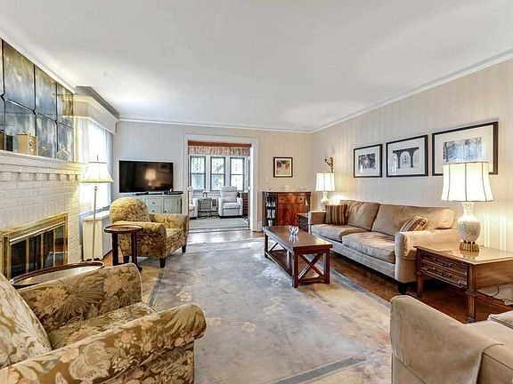 5th image of 7709 Kew Forest Ln