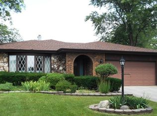 3240 Stewart Dr, Darien, IL