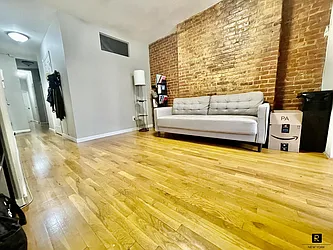 Rented by R New York