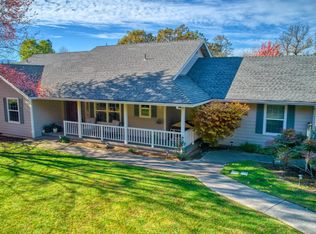 1230 Pleasant Valley Rd, Merlin, OR 97532