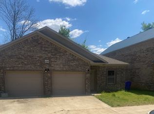 624B Ingram Village Dr, Conway, AR 72032