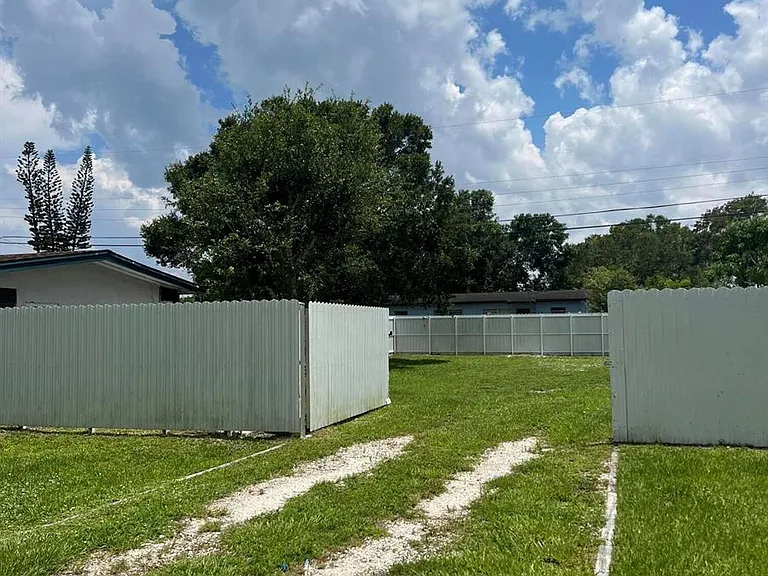 355 Johnston St — Photo 14